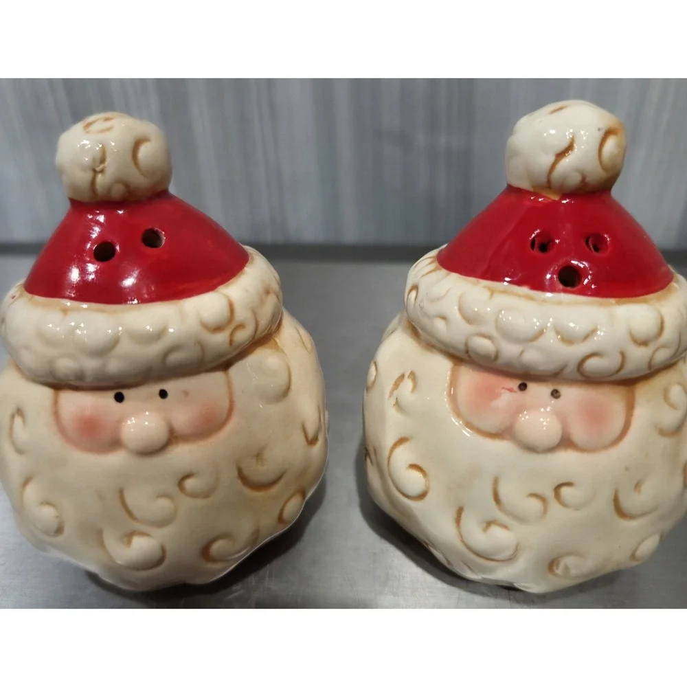 Santa Bearded Holiday Festive Salt And‎ Pepper Shaker Set
